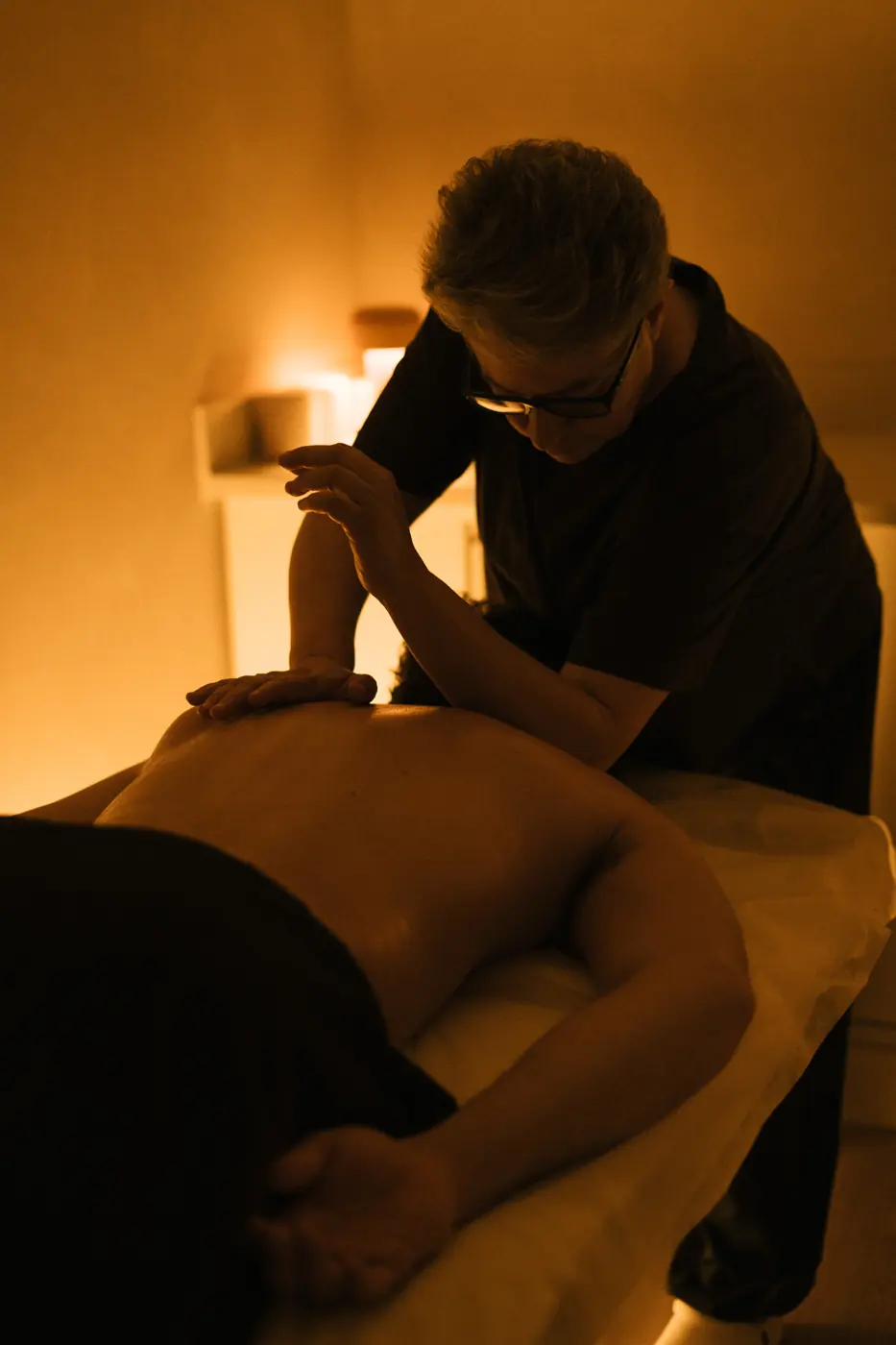 Sesión de fisioterapia y recuperación en Halo Longevity